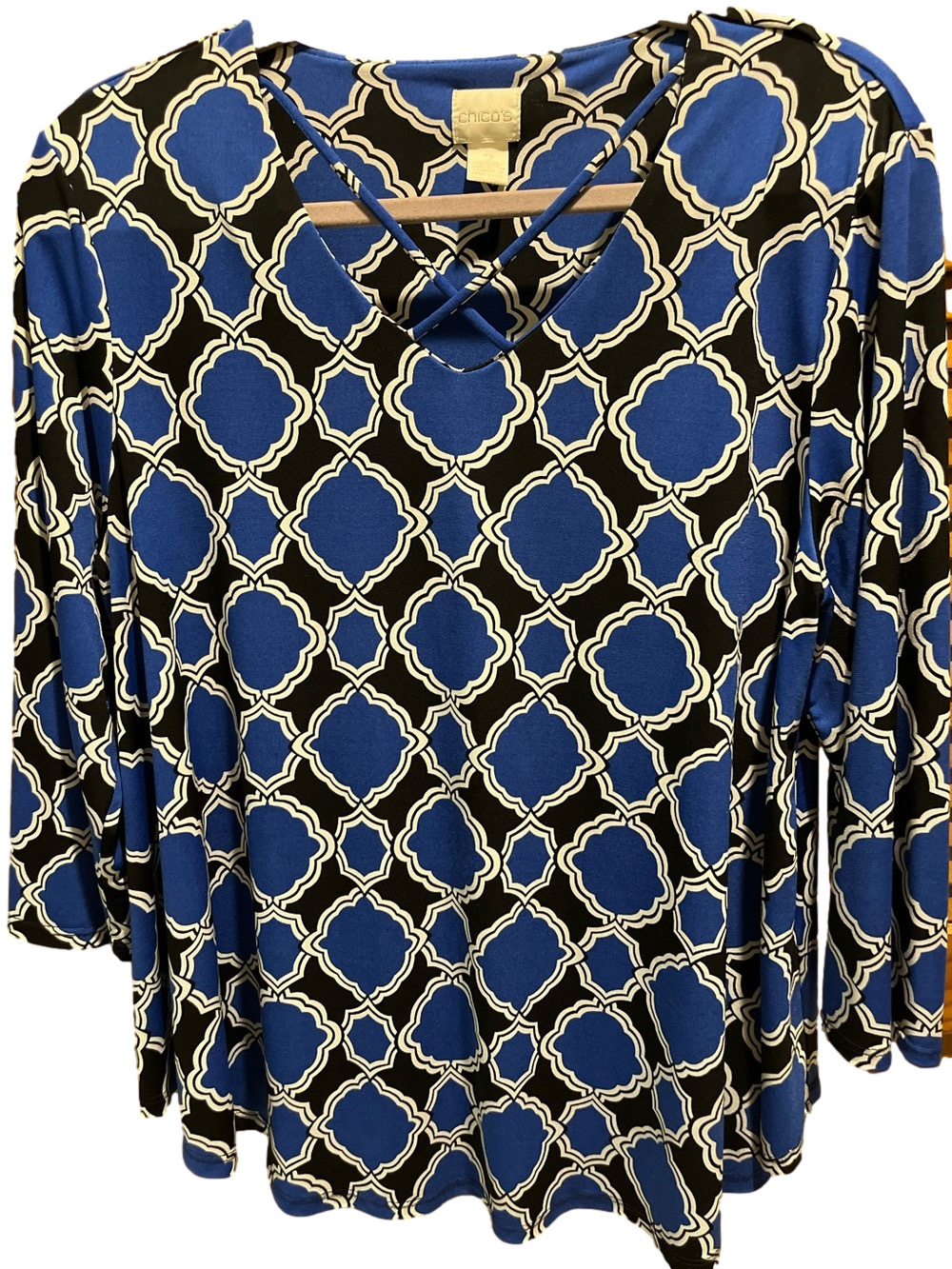 17. WOMENS CHICO’S 2/L DETAIL TOP